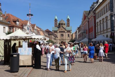 pottery and artisan market