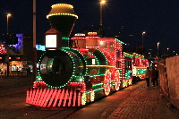 beleuchtete Strassenbahn